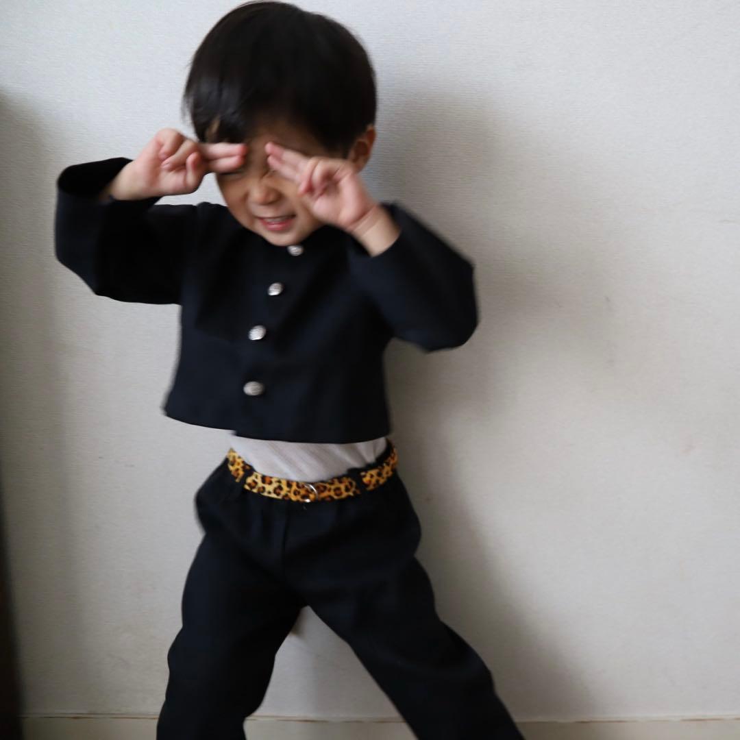 140.赤短ラン、タックズボン裾広め、ベルト白