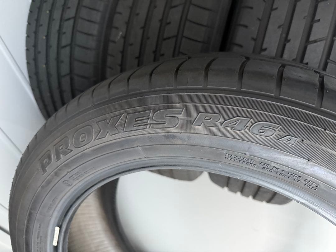 ハリアー80新車外しタイヤ　225/55/R19 ほとんど未使用　pai