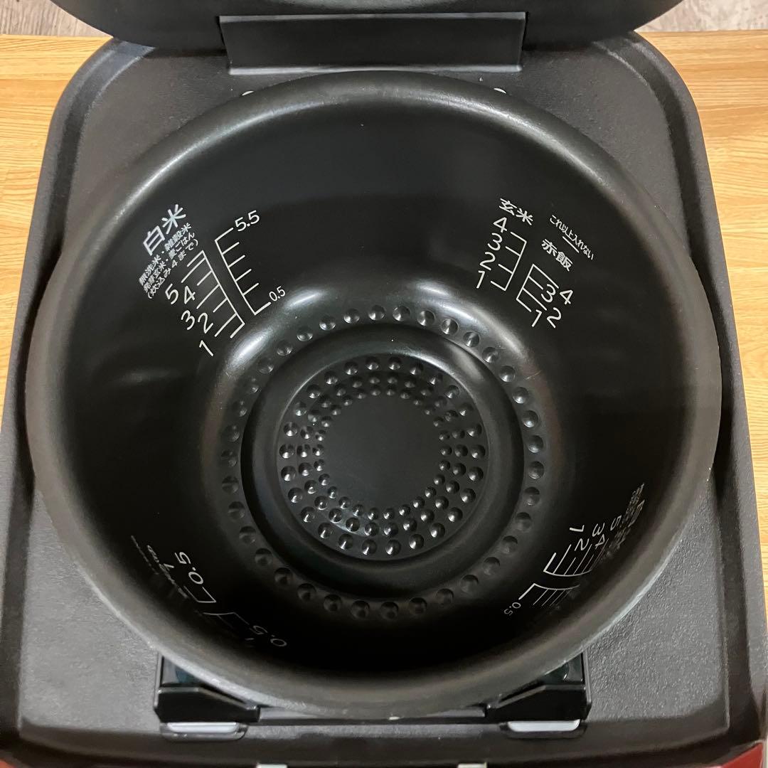 一都三県限定　配送設置無料　炊飯器　HITACHI 日立　2022年製 5.5合