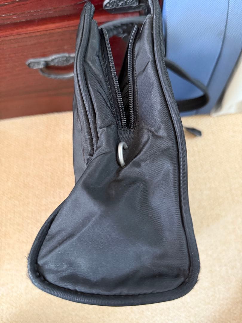 PRADA ブラック トートバッグ