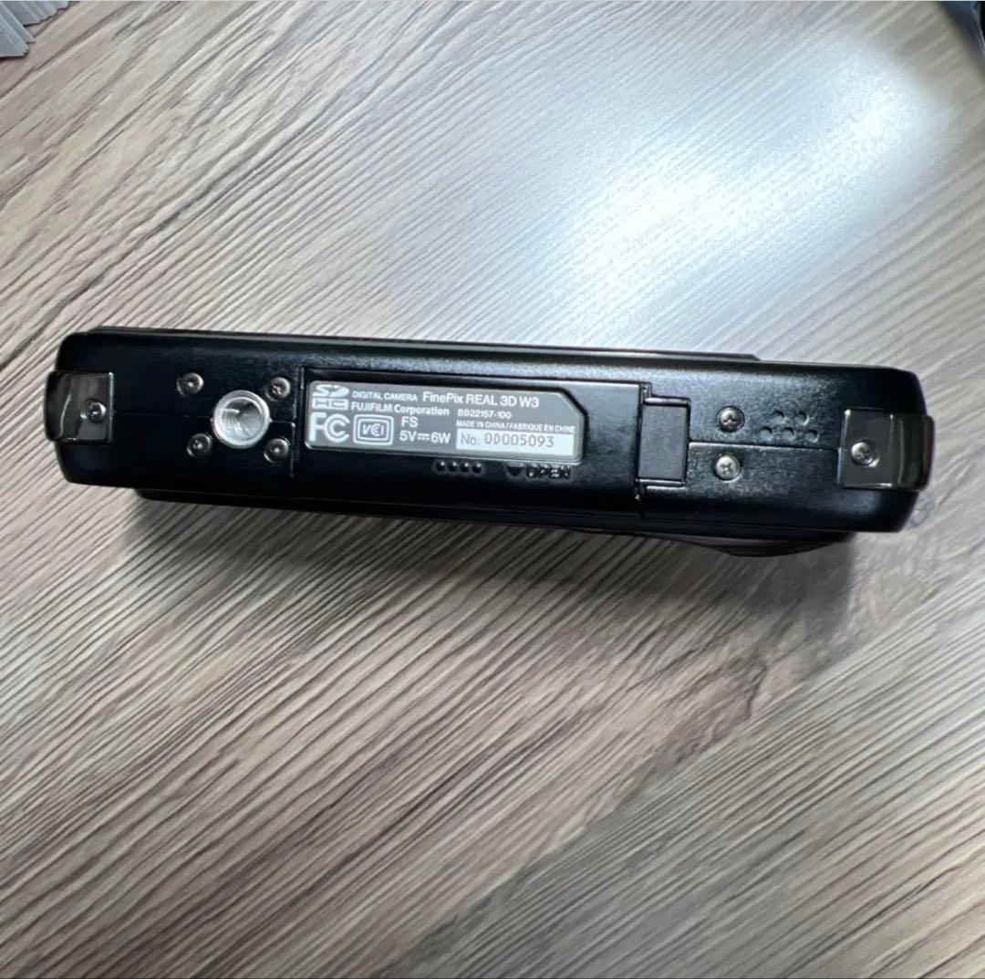 FUJIFILM REAL 3Dカメラ 32GB SDカード付 【動画機能不可】