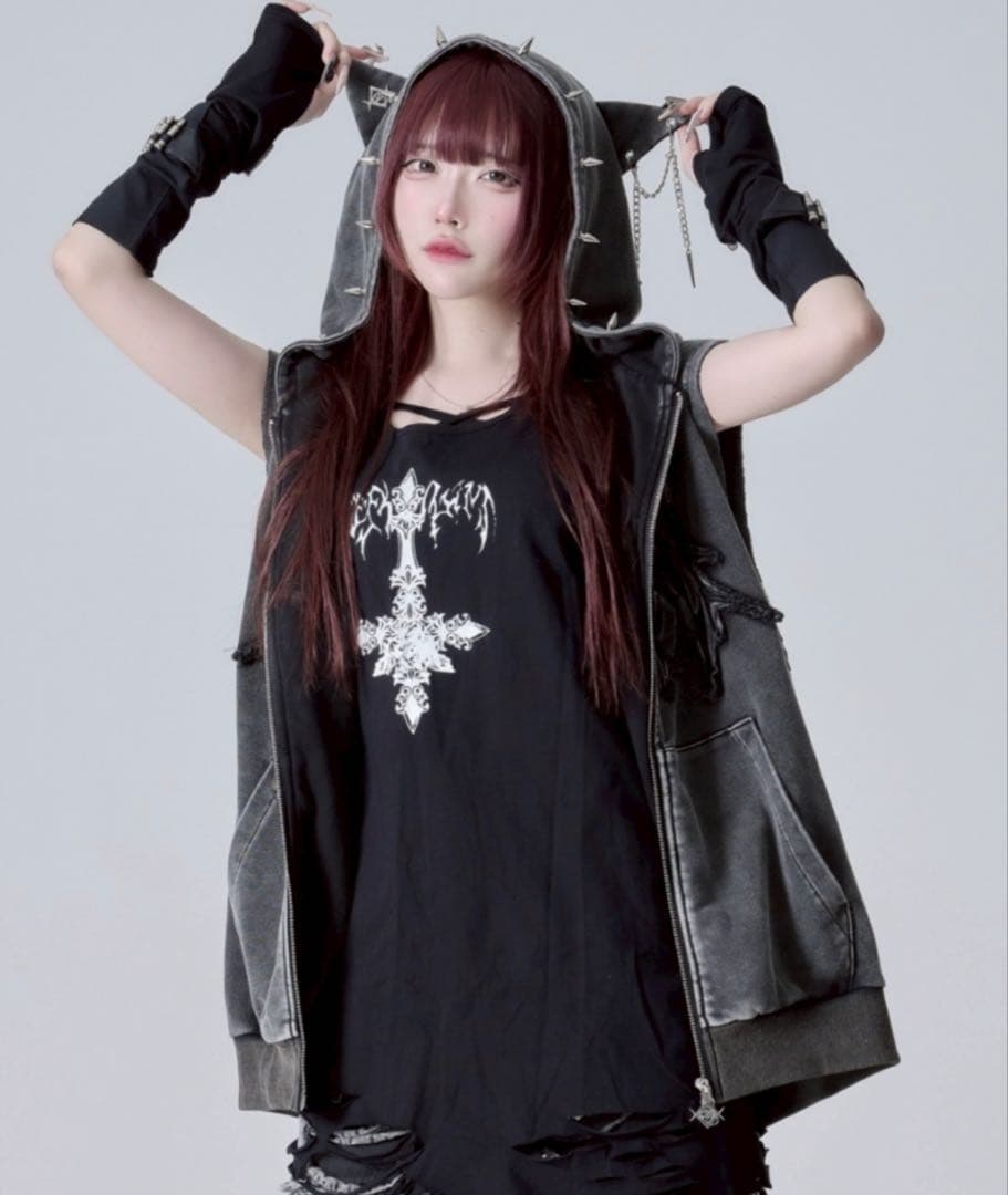 『REFLEM/レフレム』猫耳パンクノースリーブZIPパーカー