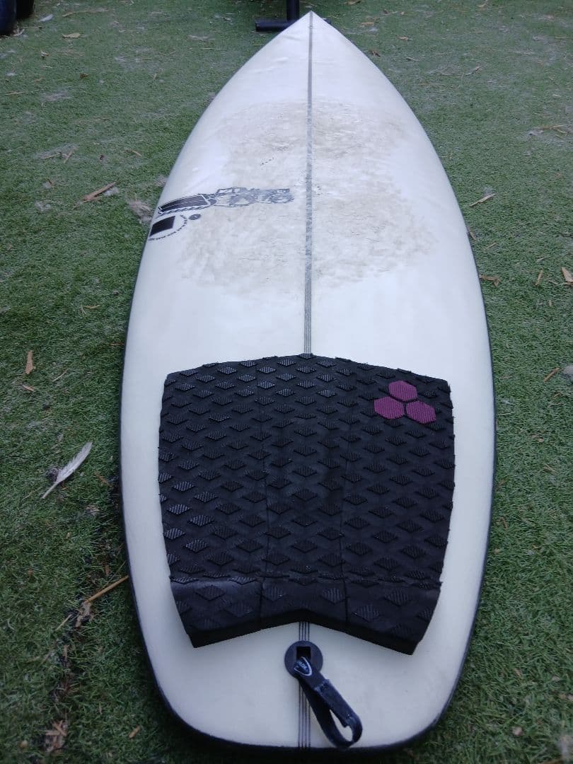 湘南　まだまだ使えます。JSサーフボード　ショートボード　fc2 5’10