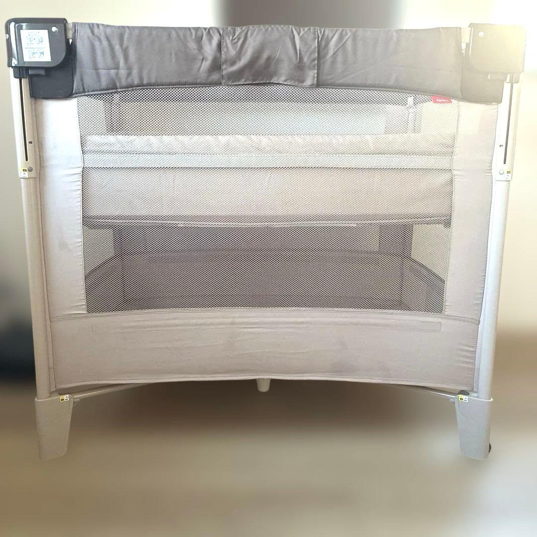 アップリカ　ココネルエアー　折りたたみベビーベッド