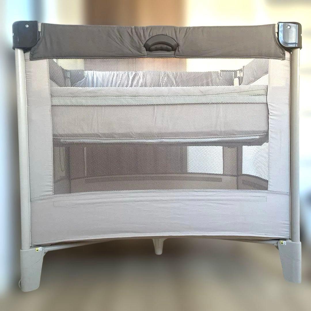 アップリカ　ココネルエアー　折りたたみベビーベッド