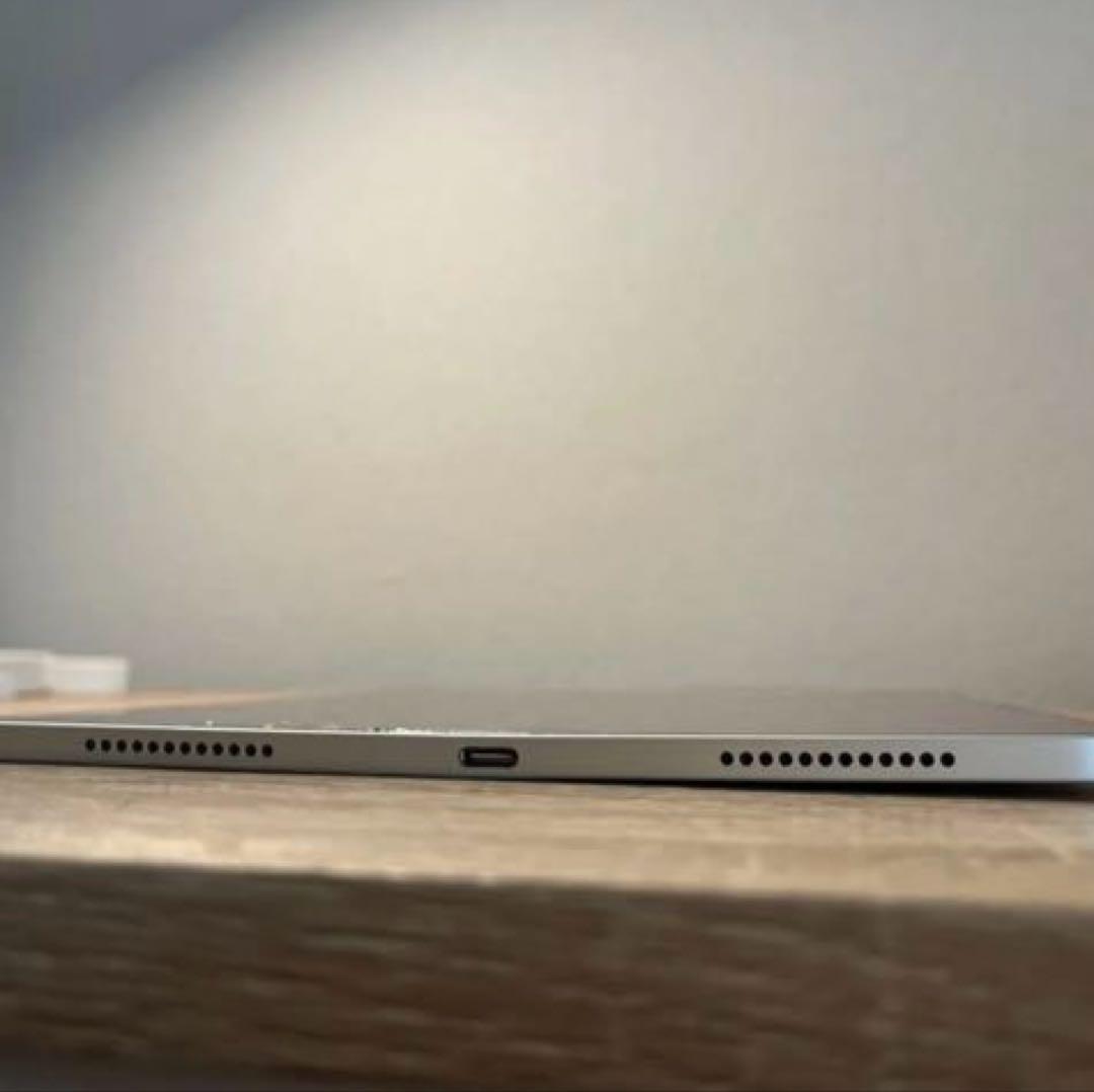 iPad Air4 Wi-Fi 64GB シルバー　画面割れ有り