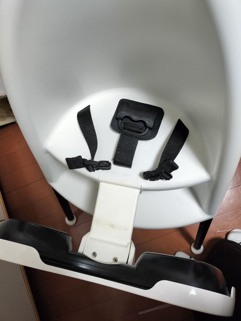 【値下げしました】ベビービョルン　ベビーチェア　ホワイト