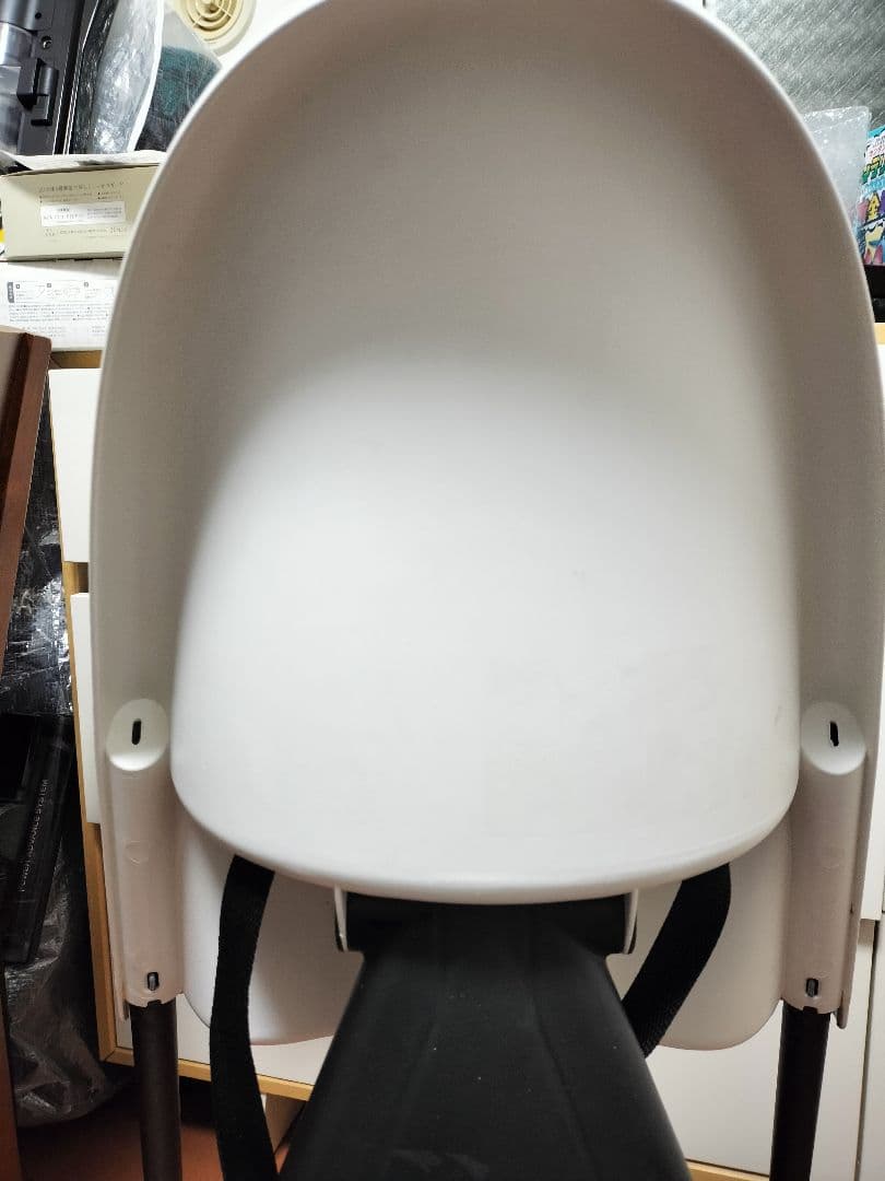 【値下げしました】ベビービョルン　ベビーチェア　ホワイト