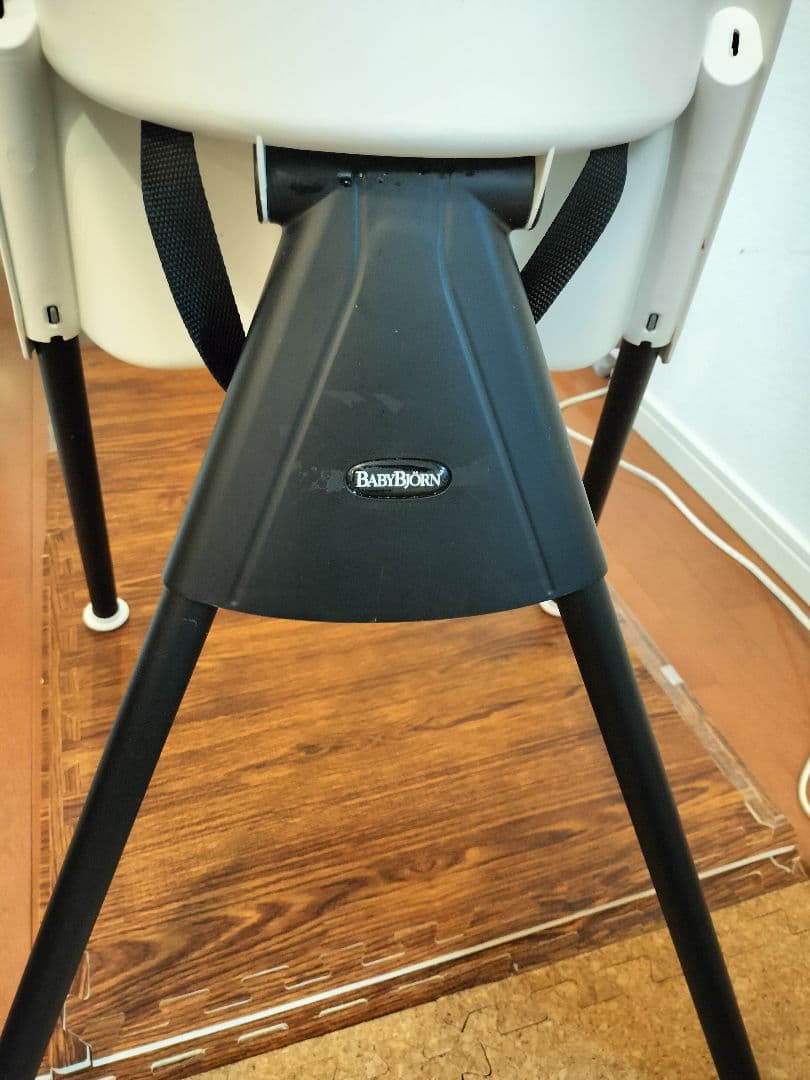 【値下げしました】ベビービョルン　ベビーチェア　ホワイト