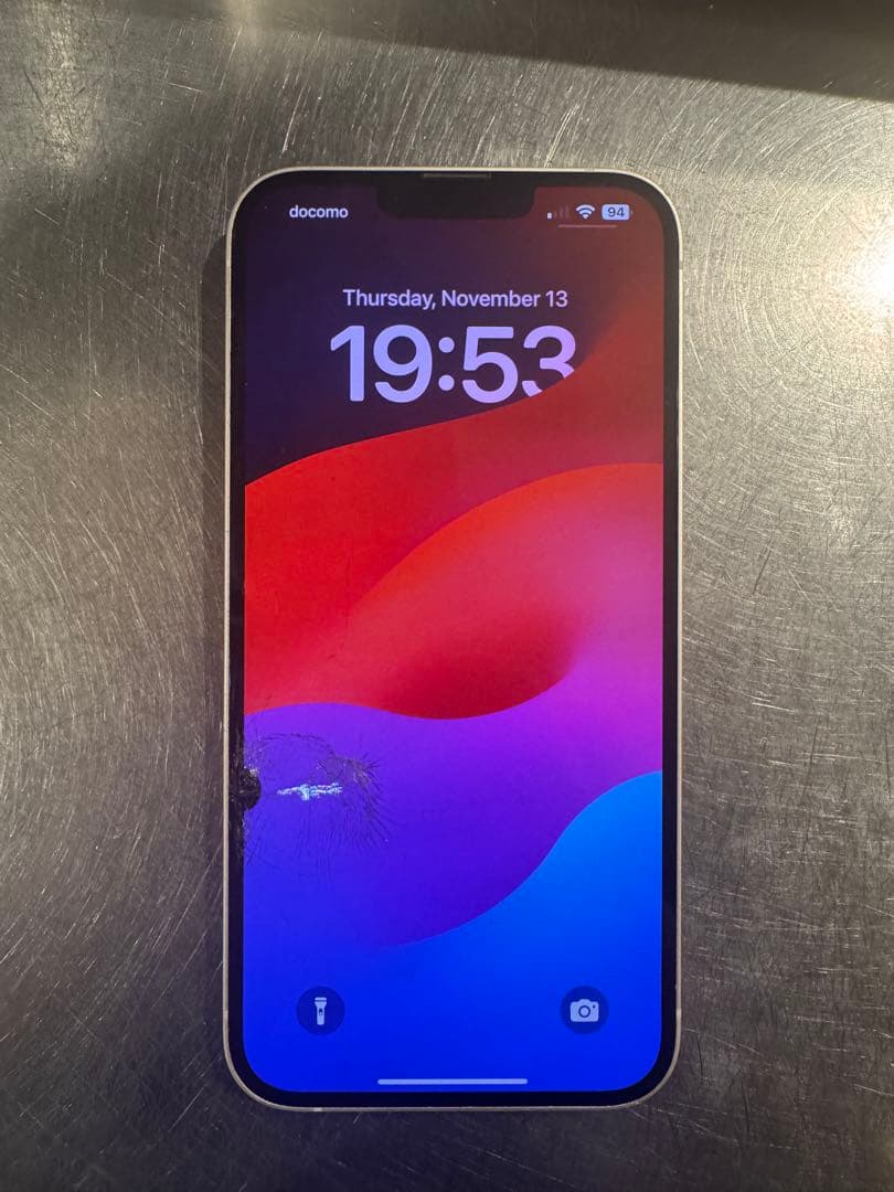 Apple iPhone 14 plus スターライトひびがある