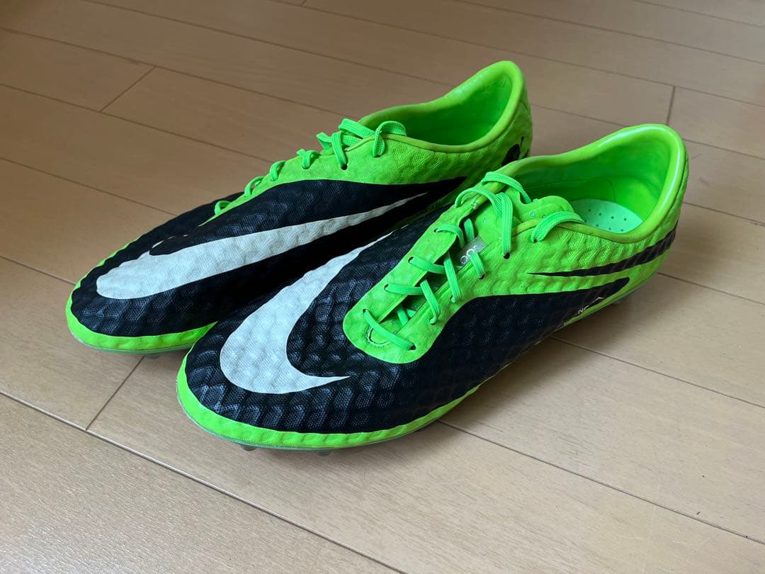 Nike ハイパーヴェノム FG