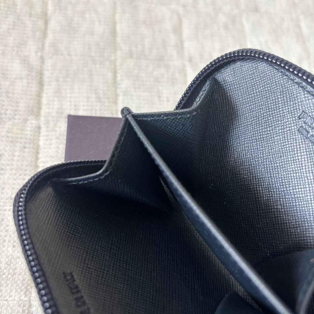 PRADA ケース　サフィアーノレザー　財布　コンパクトサイズ　ネイビー