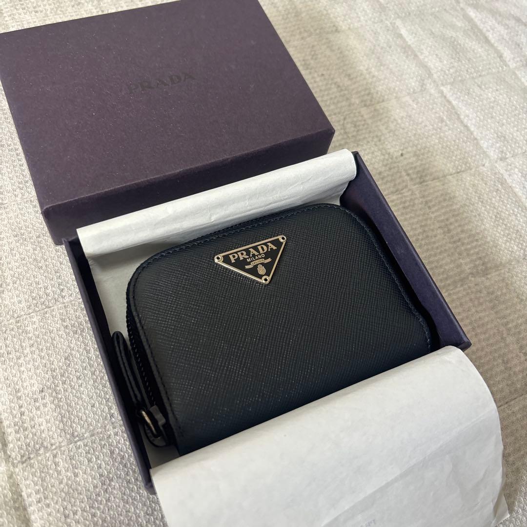 PRADA ケース　サフィアーノレザー　財布　コンパクトサイズ　ネイビー