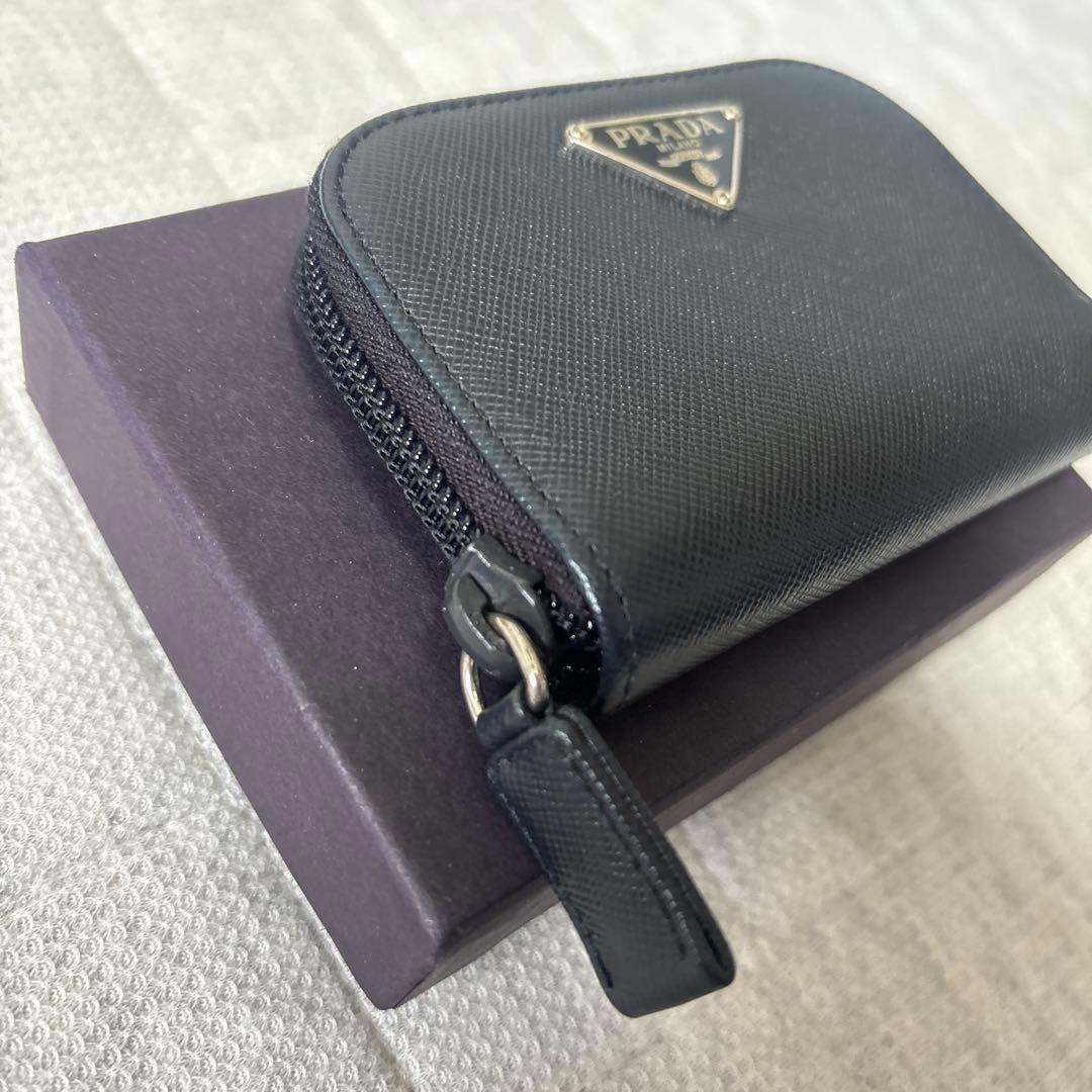 PRADA ケース　サフィアーノレザー　財布　コンパクトサイズ　ネイビー