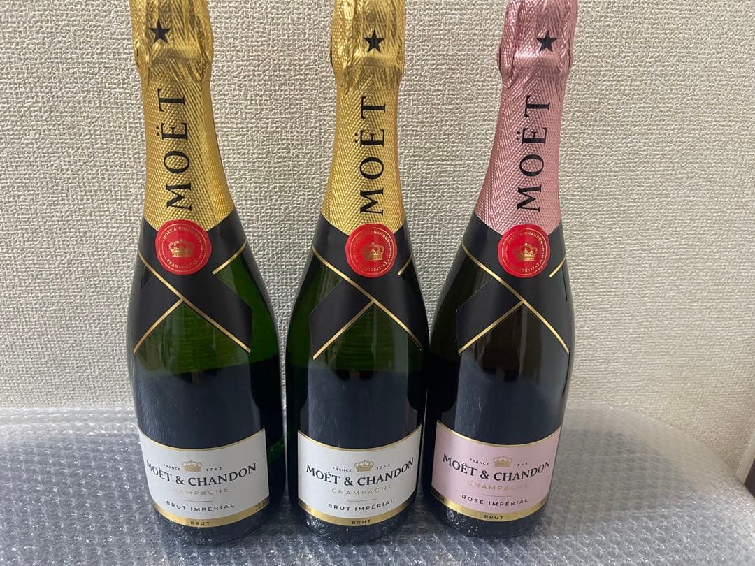【新品】　モエエシャンドン Mot Chandon シャンパン 白2本 ロゼ1本