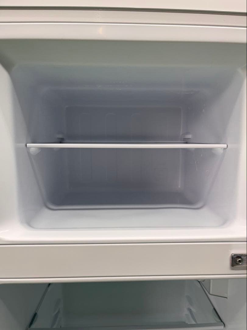 ☆地域限定送料無料☆Hisense 冷凍冷蔵庫 2ドア　ホワイト