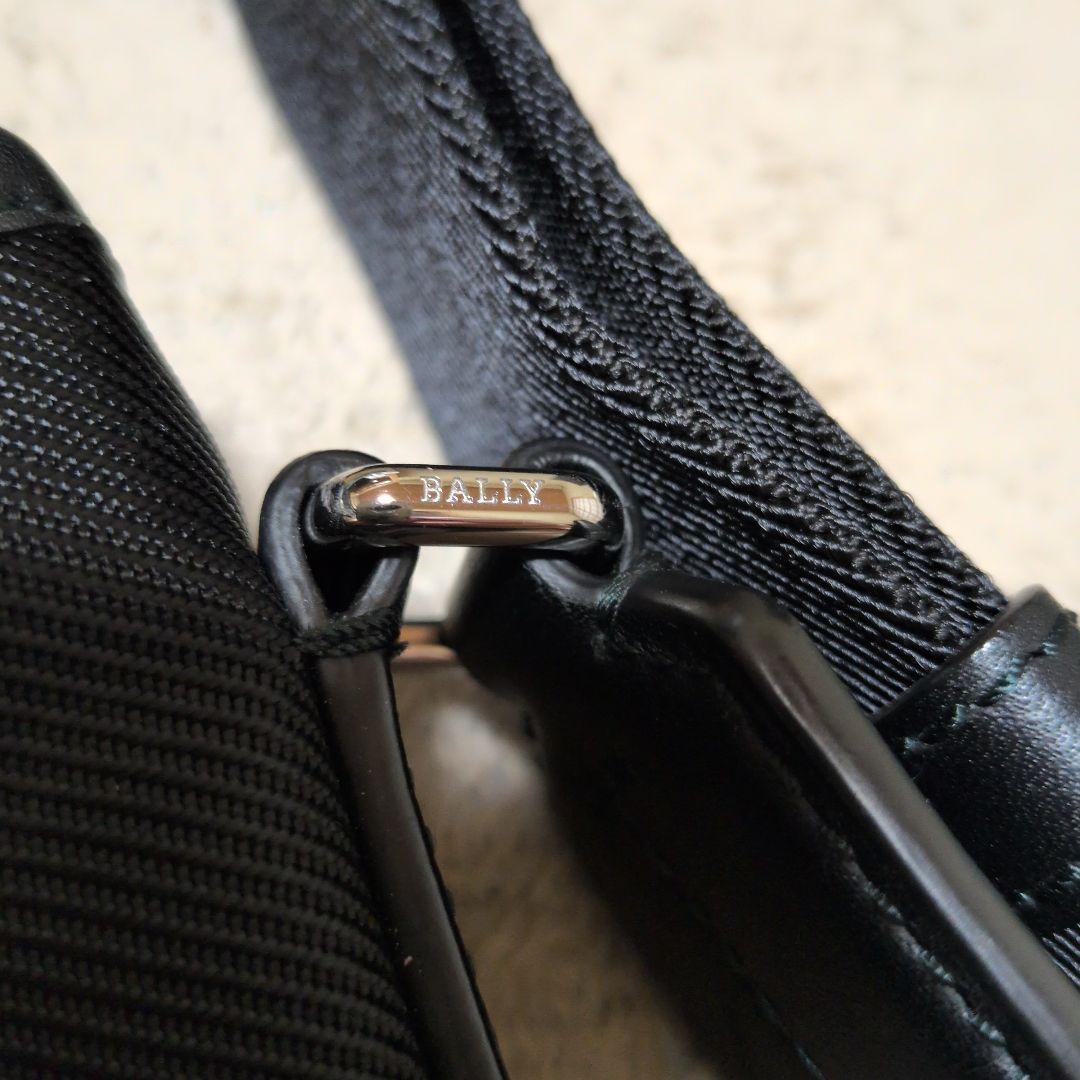 バリー　メンズショルダーバッグ　黒