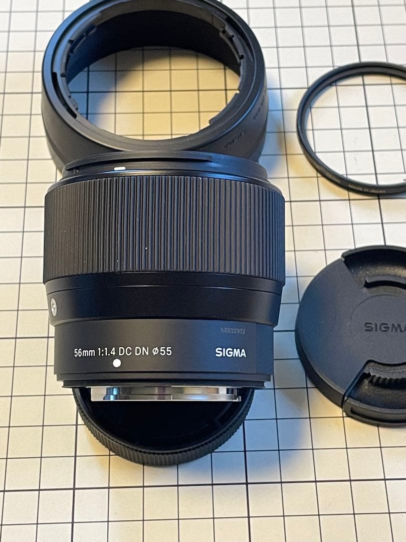 【美品】SIGMA 56mm 1:1.4 DC DN レンズ （Xマウント）