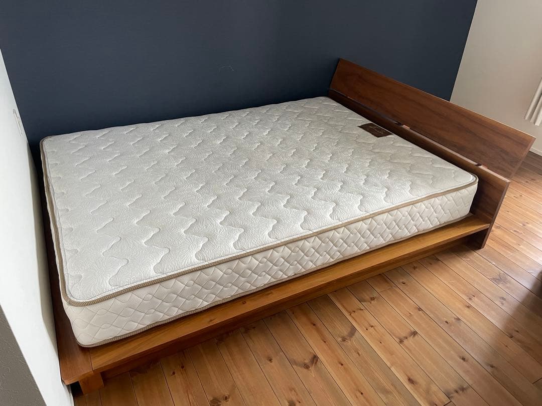 【手渡し限定】ウォールナット ダブル ベッド フレーム すのこベッド