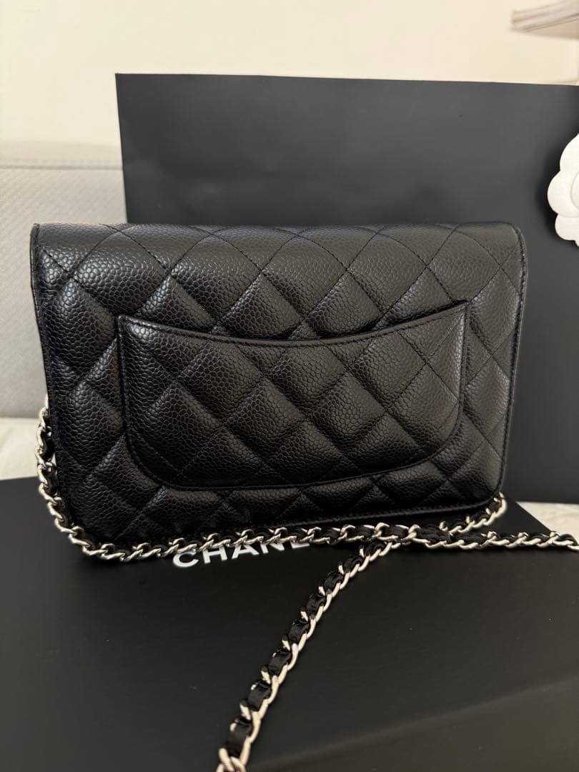 CHANEL クラシックチェーンウォレット