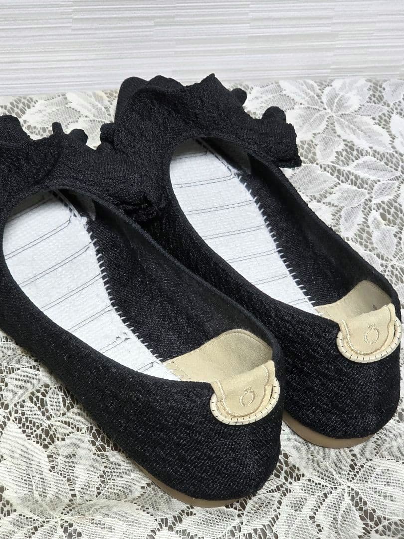 Öffen オッフェン ポインテッド フリル パンプス ブラック 38