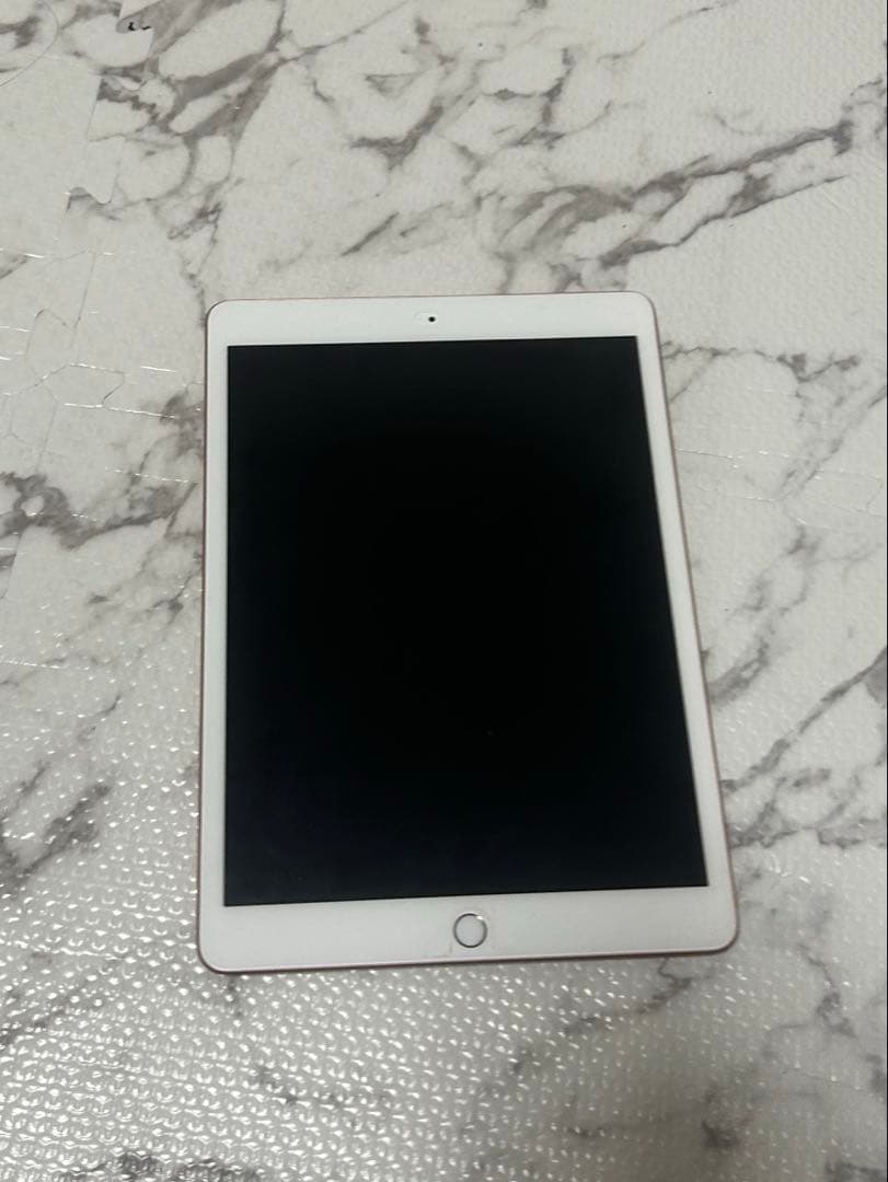 iPad 第8世代 128GB シャンパンゴールド 本体