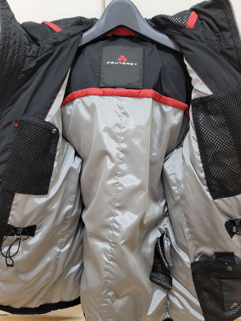 値下げ極美品　PEAUTEREY ピューテリーダウン　黒　M