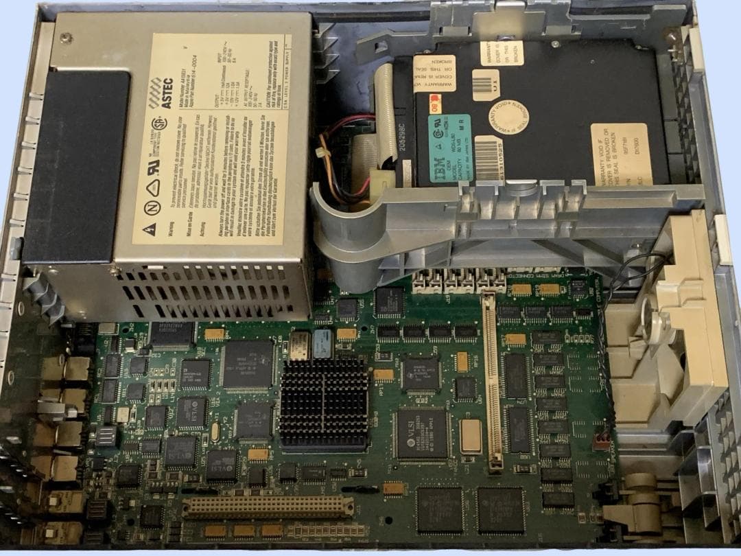 M6037 アップル Macintosh Quadra 700 マッキントッシュ