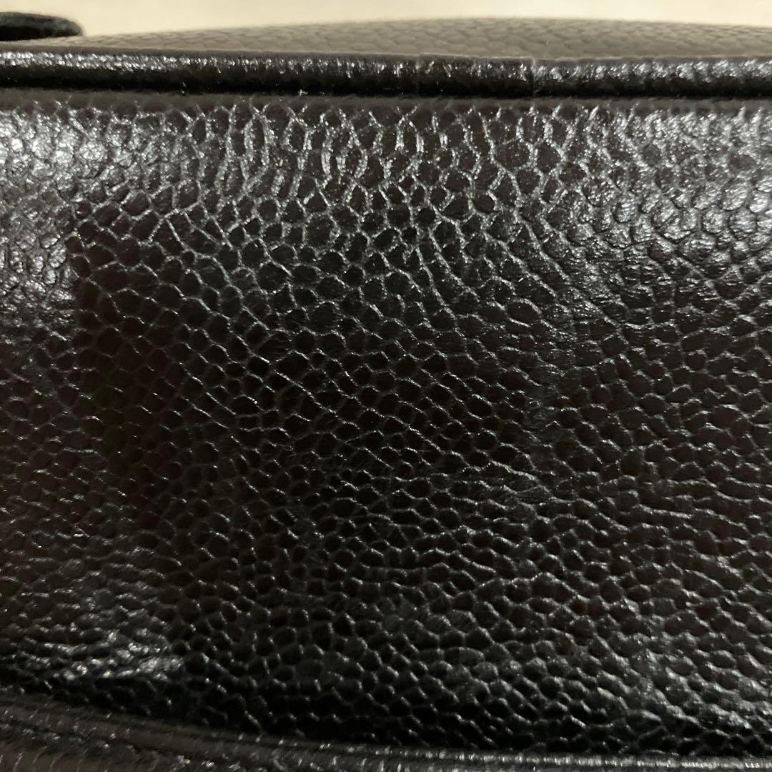 CHANEL ブラック レザー ボックスバッグ