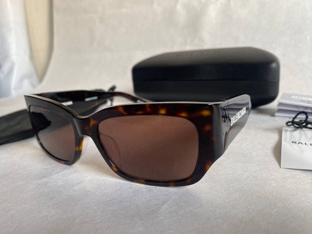 BALENCIAGA ブラウン サングラス ケース付き
