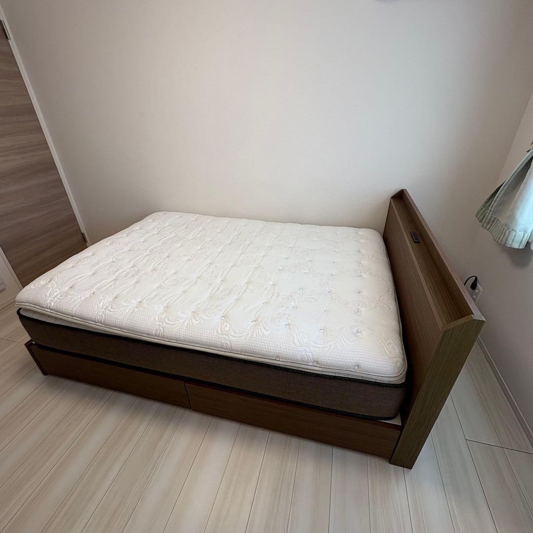 ニトリ　ダブルベッドフレーム