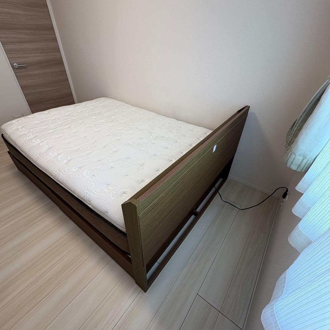 ニトリ　ダブルベッドフレーム