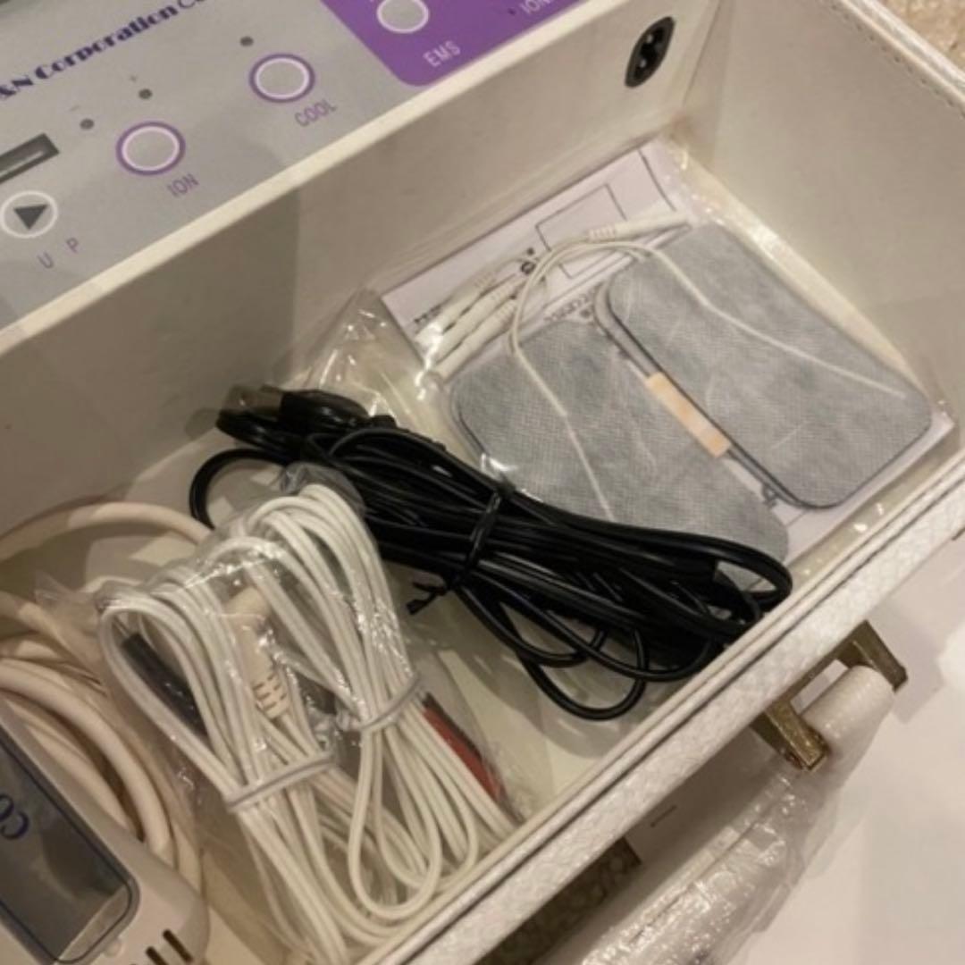 【未使用】定価30万円 美顔器 (超音波・EMS・ION・COOL)