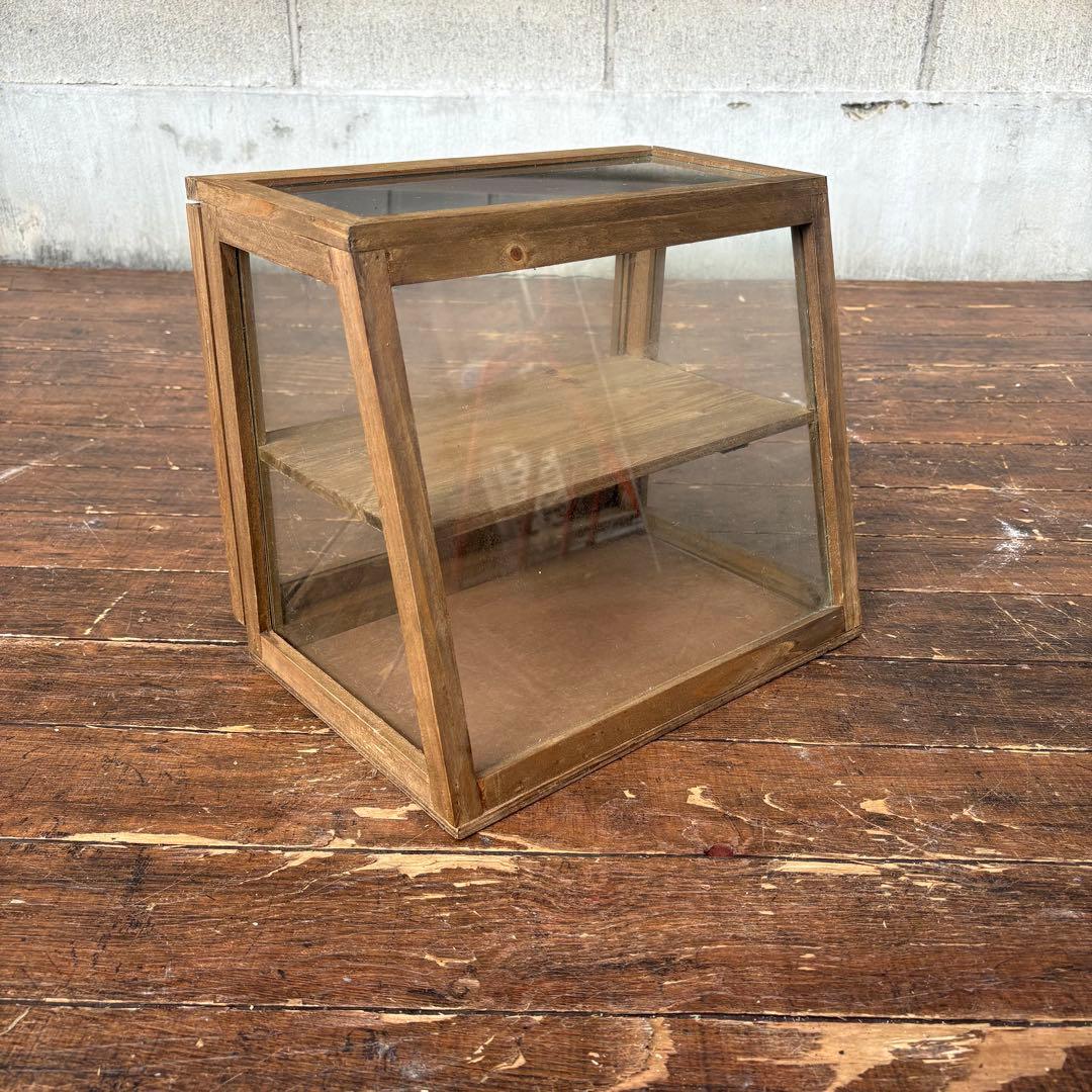 C4 北欧レトロ 木製 ガラスショーケース 扉 2段 ディスプレイラック 飾り棚