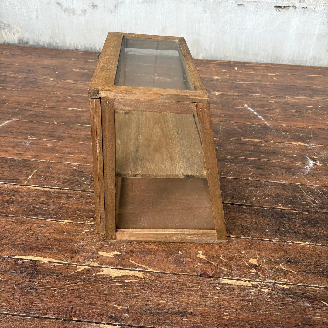 C4 北欧レトロ 木製 ガラスショーケース 扉 2段 ディスプレイラック 飾り棚