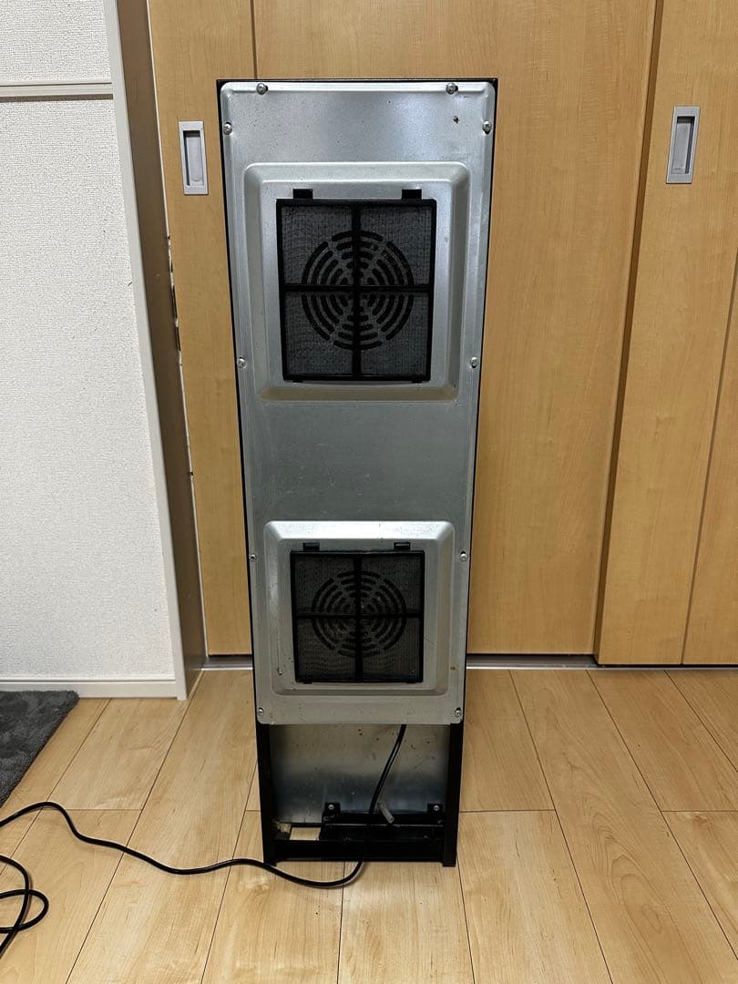 2019年製　フィフティ　ワインセラー49L　18本収納　WCF-18