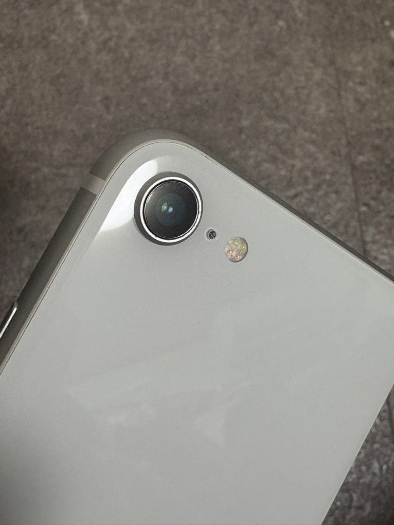 iPhone SE 第2世代 64GB SIMフリー 美品