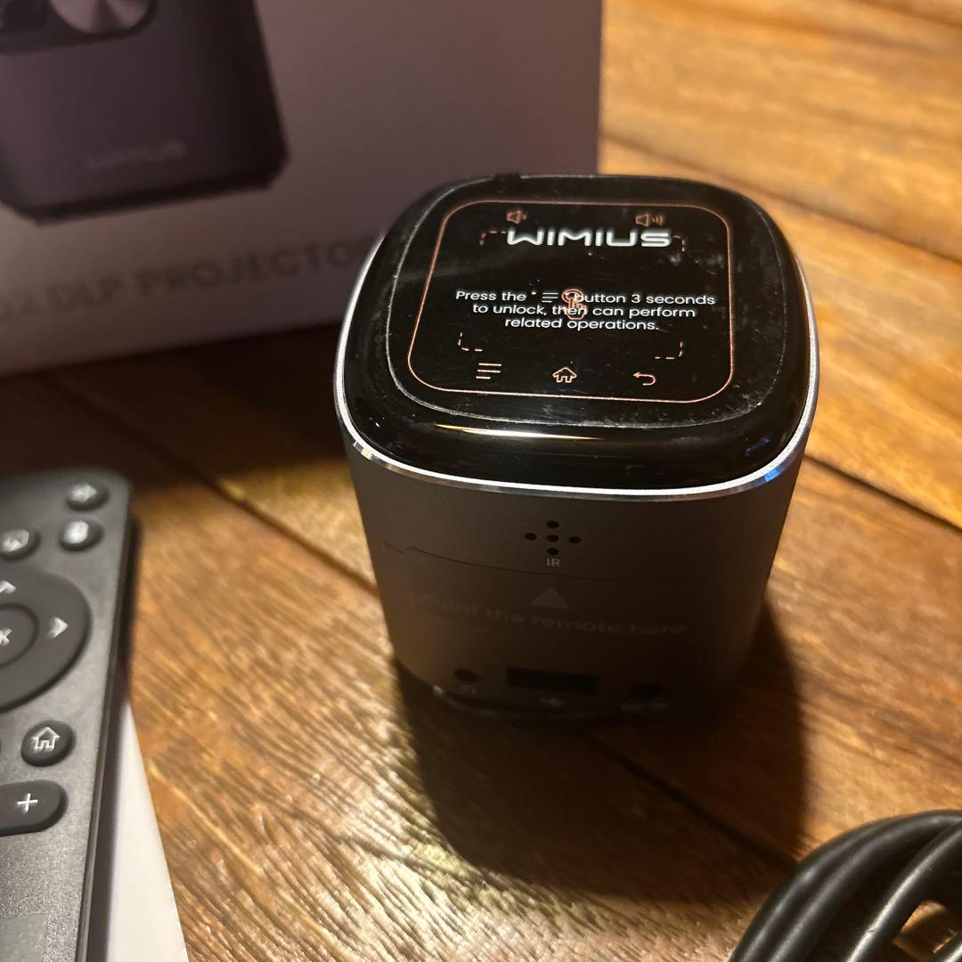 WIMIUS Q2DLP PRJECTORプロジェクター 小型