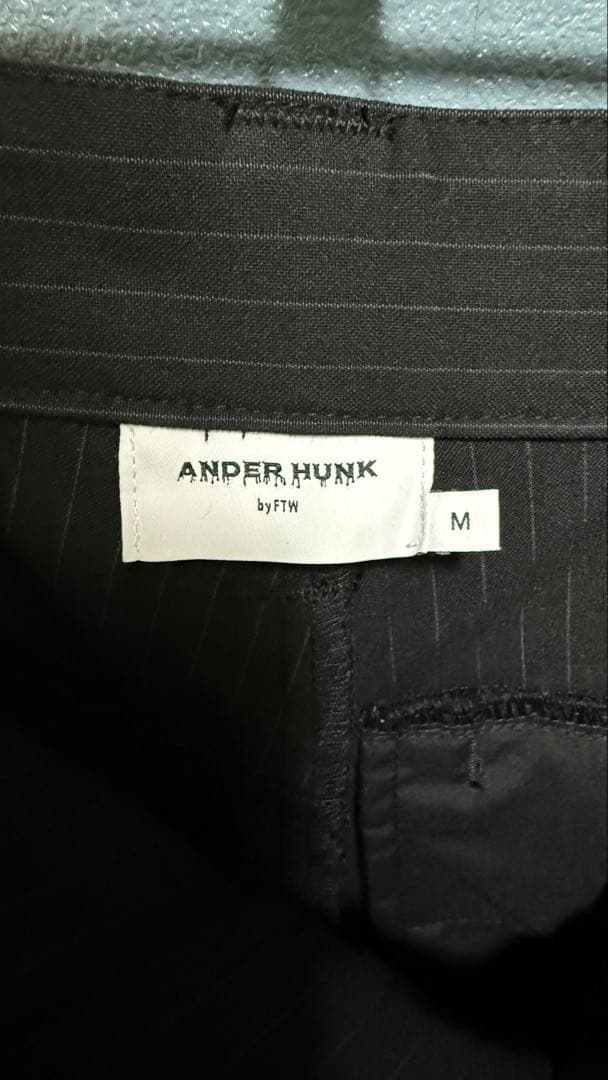 【ANDER HUNK】　Studs Design Baggy Slacks M