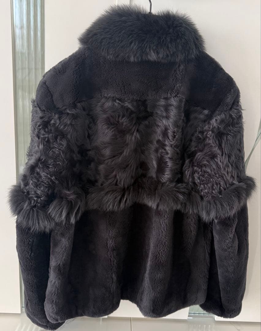 ダークグレー ファーショートジャケット