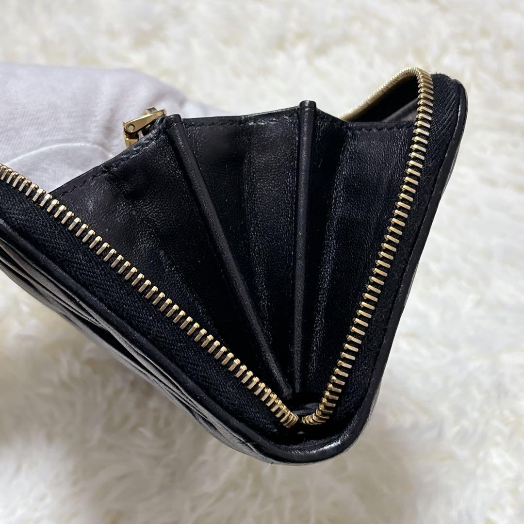 miumiu♡マテラッセ ブラック 長財布 ラウンドファスナー ゴールドロゴ 黒