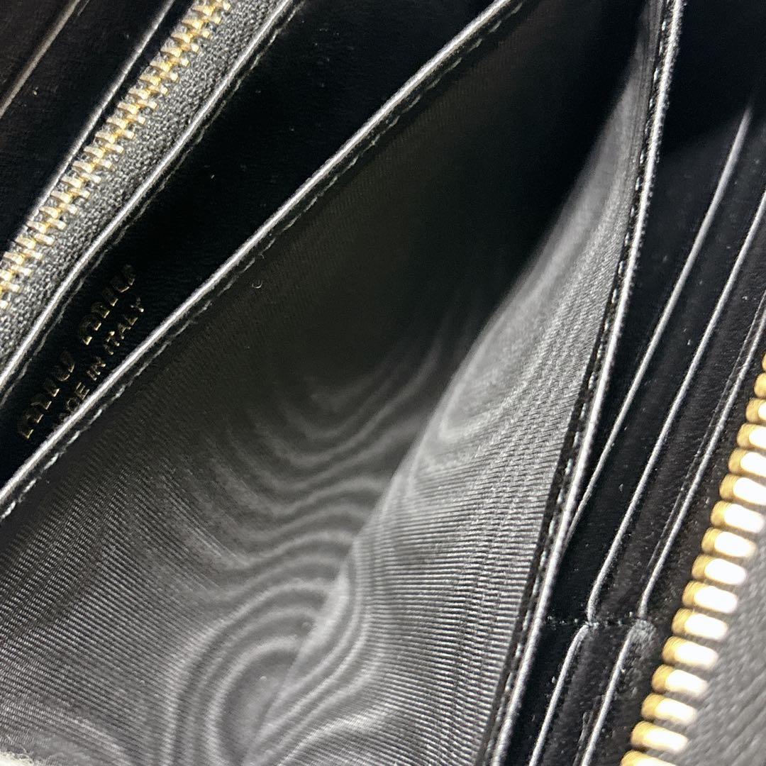 miumiu♡マテラッセ ブラック 長財布 ラウンドファスナー ゴールドロゴ 黒
