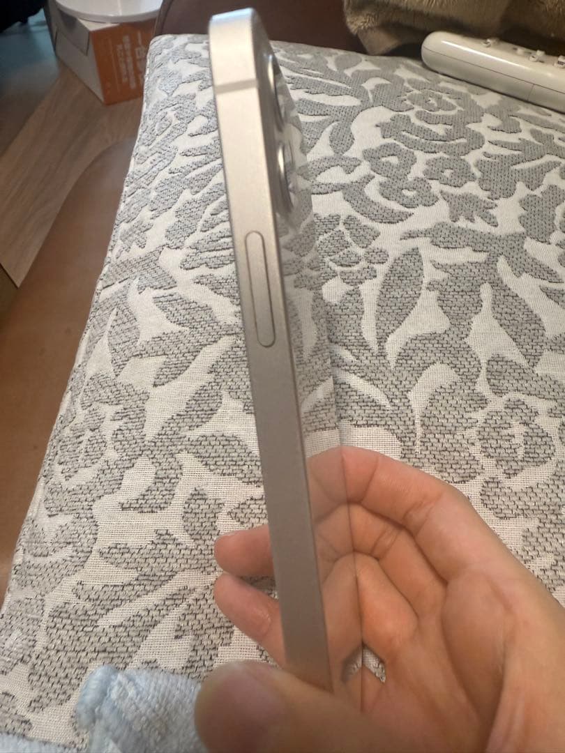 Apple iPhone 12 ホワイト本体 充電ケーブル付き