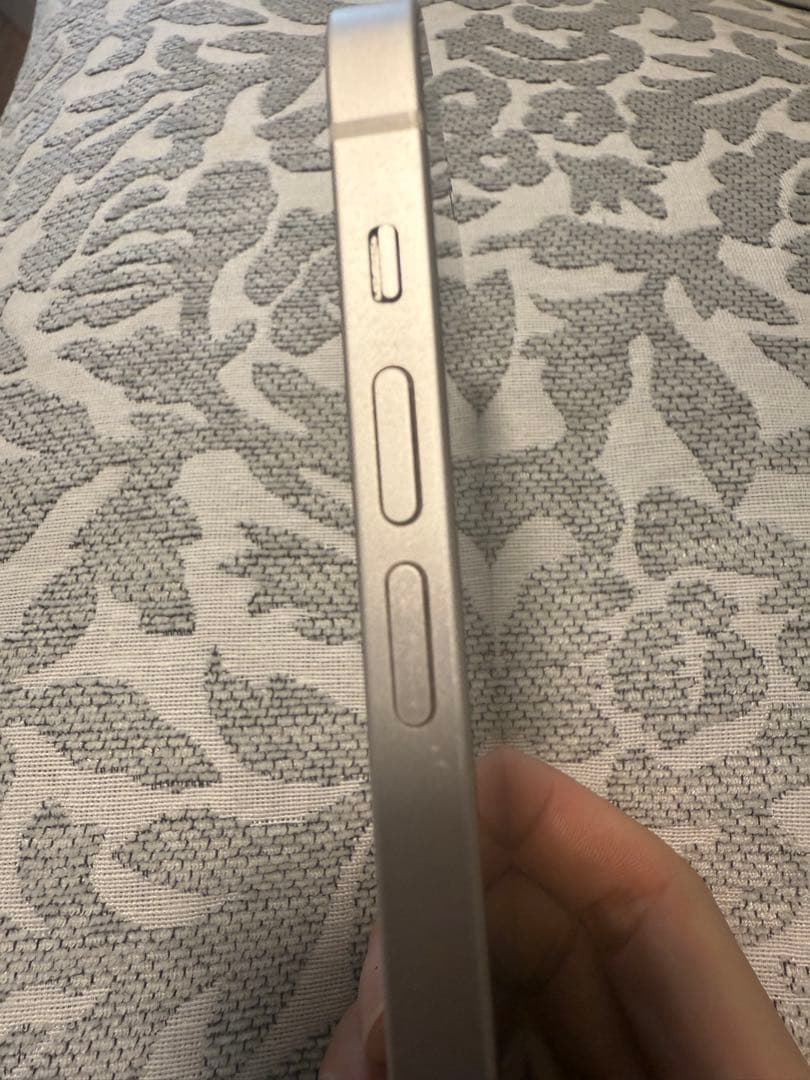 Apple iPhone 12 ホワイト本体 充電ケーブル付き