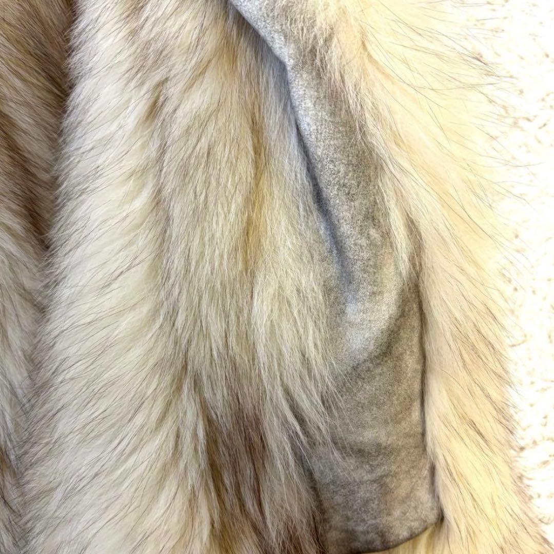 EMBA エンバ　フォックスファー　毛皮　コート　ボリューミー　ホワイト系