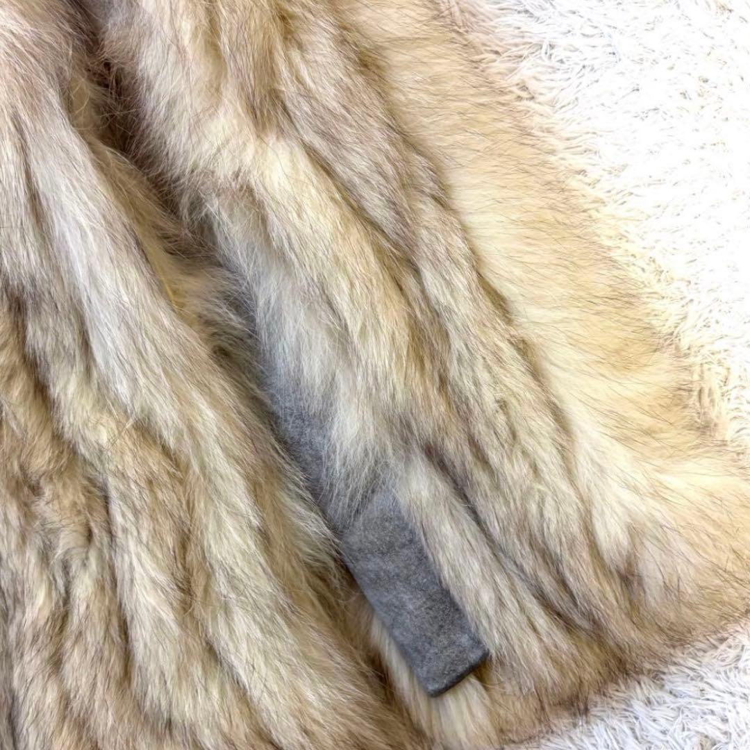 EMBA エンバ　フォックスファー　毛皮　コート　ボリューミー　ホワイト系