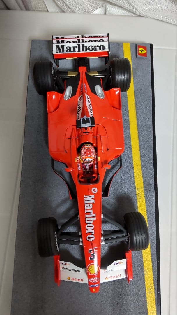 1/18 F1-2000 シューマッハ フェラーリ