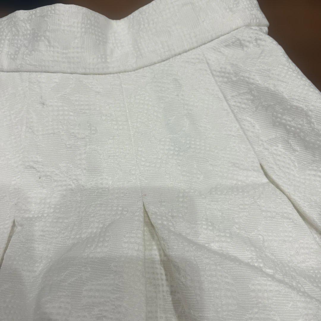 ホワイト/ブラック スーツセット　バナナチップス　120 入学　卒園　フォーマル