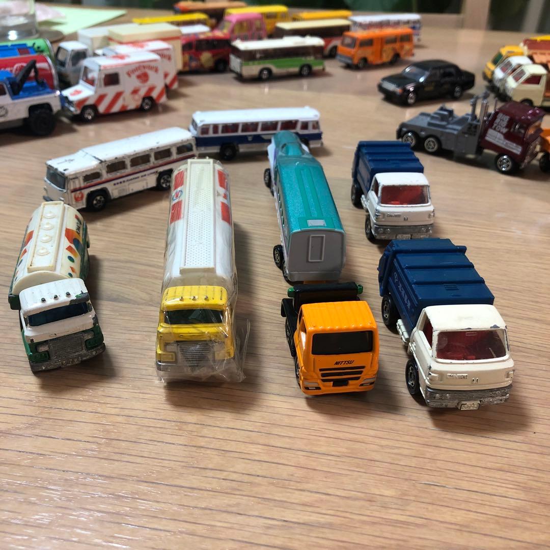 ミニカーまとめ売り　働く車　バス　トミカ　58台　値下げ