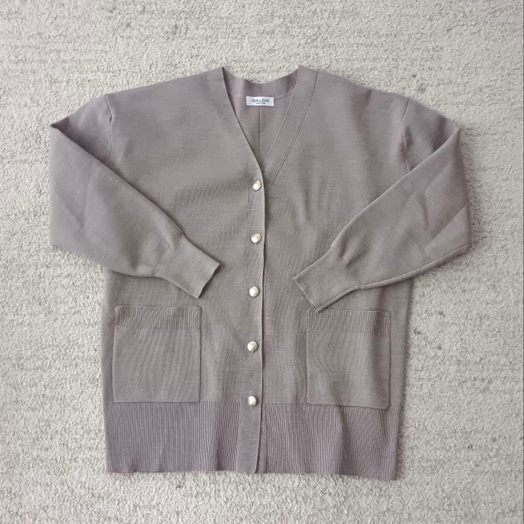 ウールVネック金ボタンカーディガン サロン アダム エ ロペ
